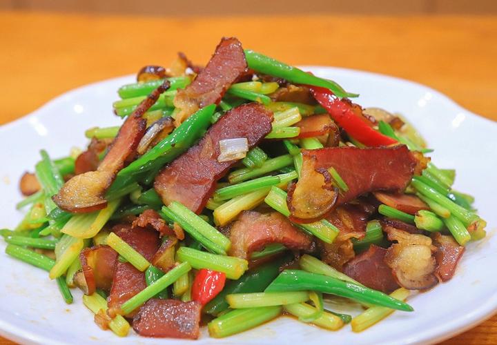 芹菜炒肉的做法湘菜