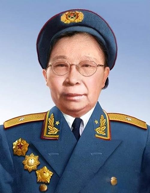 中国现任女将军的相关图片